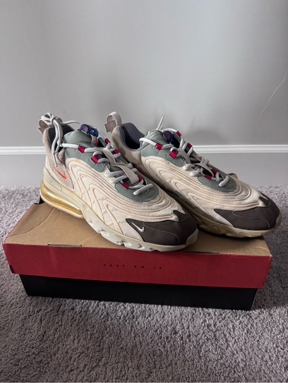 Nike Air Max 270 - Cactus Trails (Travis Scott collab)